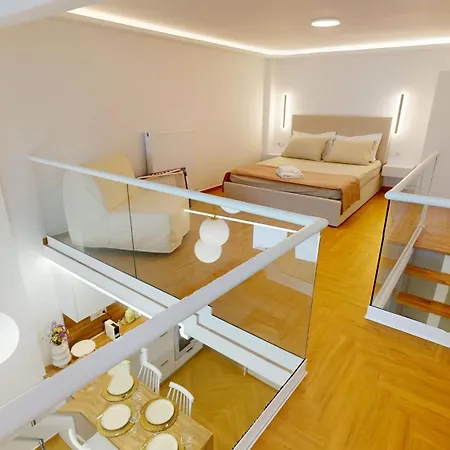 G D Loft 18